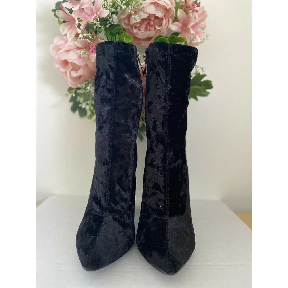 Cape Robbin Stretch Crushed Velvet Ankle Booties‎ Black Size 6.5 EUC
